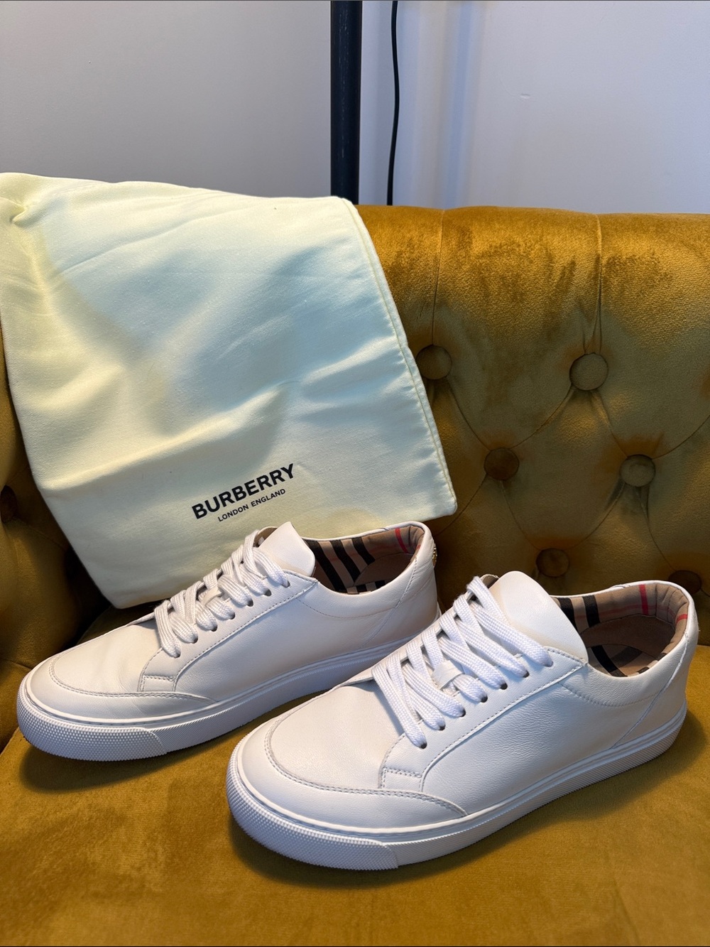 Women’s Burberry White Leather Sneakers - size 7.5, like new
